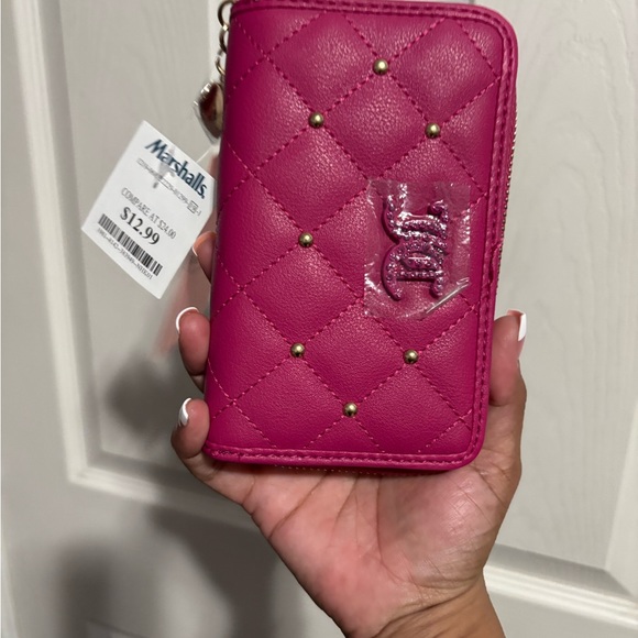 Juicy Couture Fuchsia Quilted Wallet - Picture 4 of 6